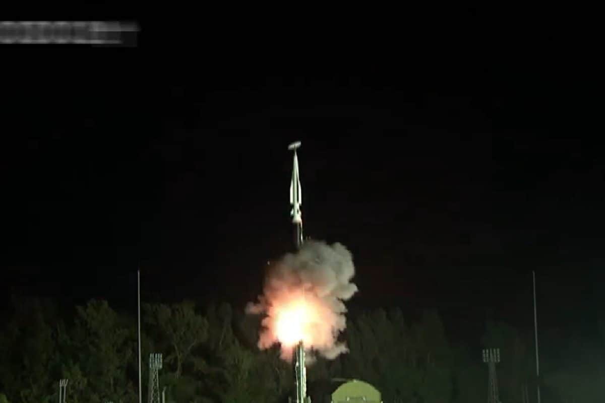 India Successfully Test-Fires Long-Range Hypersonic Missile | Video