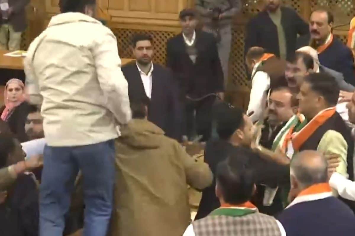 J&K Assembly Turns Chaotic As MLAs Exchange Blows Over PDP Leader’s Article 370 Banner | Video