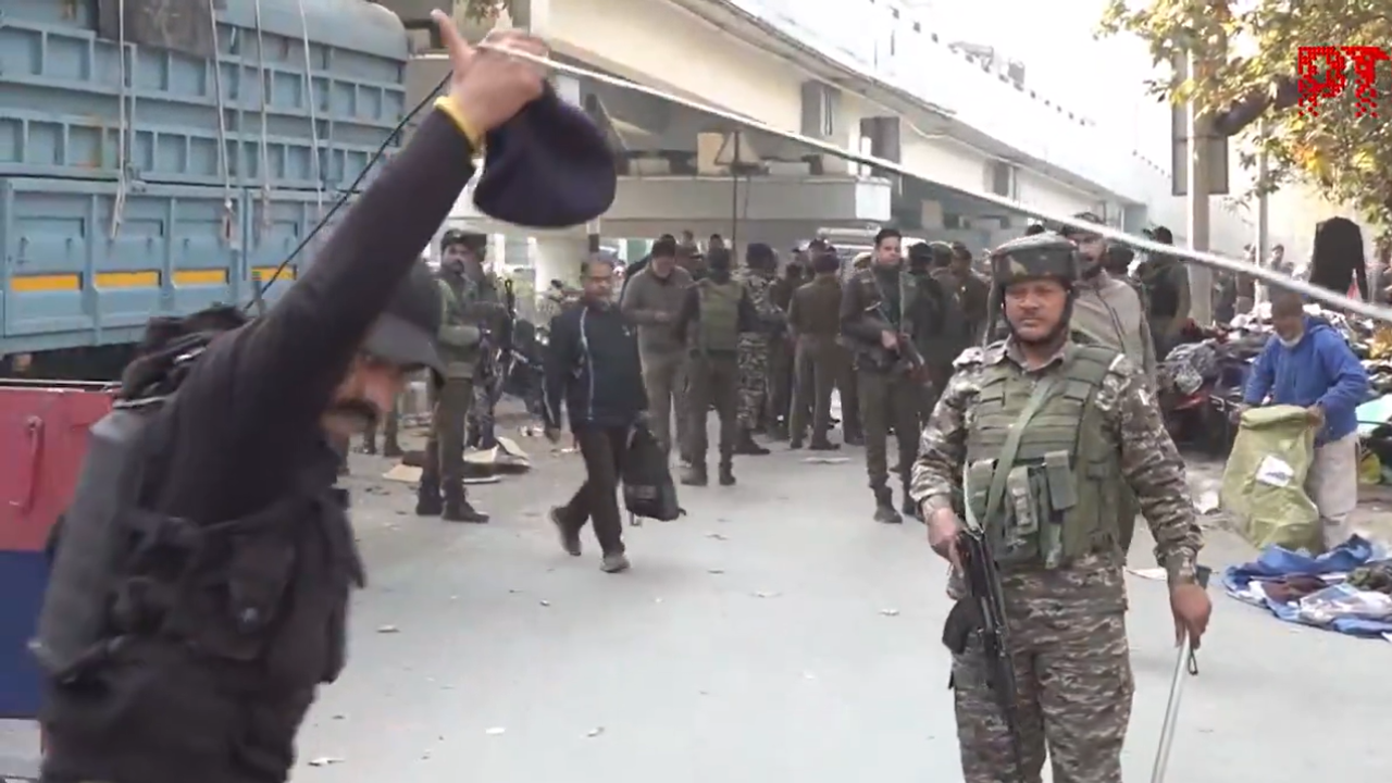 Militants hurl grenade at TRC, Sunday market in J&K’s Srinagar Militants hurl grenade at TRC, Sunday market in J&K’s Srinagar