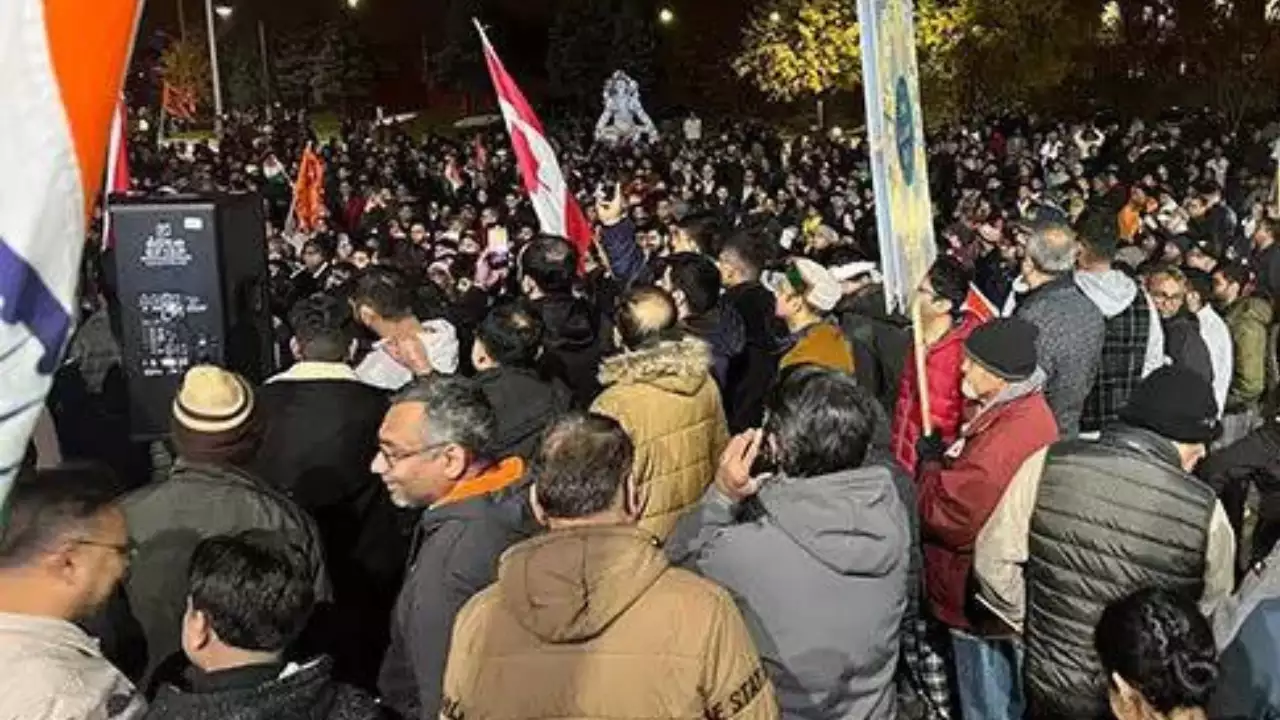 Attack on Hindu temple: Thousands take out solidarity rally in Canada Attack on Hindu temple: Thousands take out solidarity rally in Canada