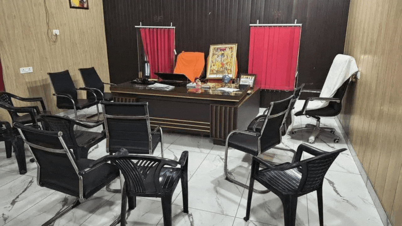 In UP, 2 nagar panchayat chiefs leave their chairs vacant for Lord Ram