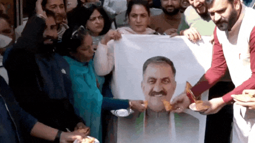 ‘Sukhu ji ka samosa kisne khaya?’: Himachal politics spices up as CID probe missing snack