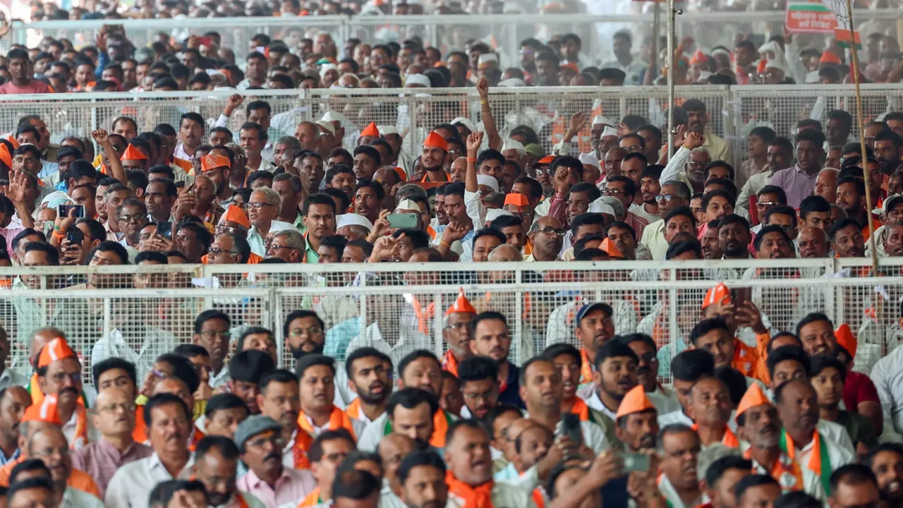 Battle of buzzwords: Netas turn to hashtags for edge