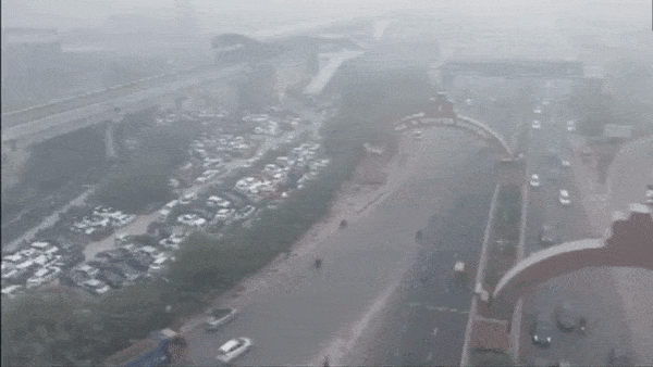 Delhi pollution: SC cracks whip; govt shuts all schools, DU goes into online mode