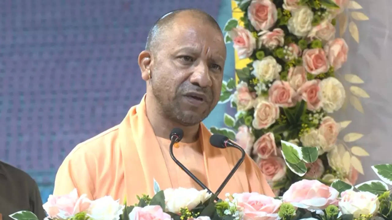 Yogi now says ‘ek hai toh safe hai’ as Maharashtra gives massive victory to BJP