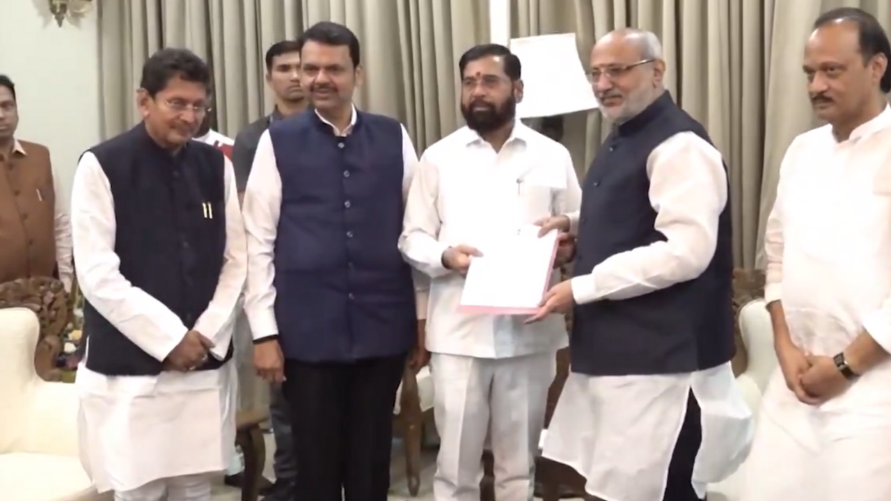 Eknath Shinde resigns, to act as caretaker Maharashtra chief minister