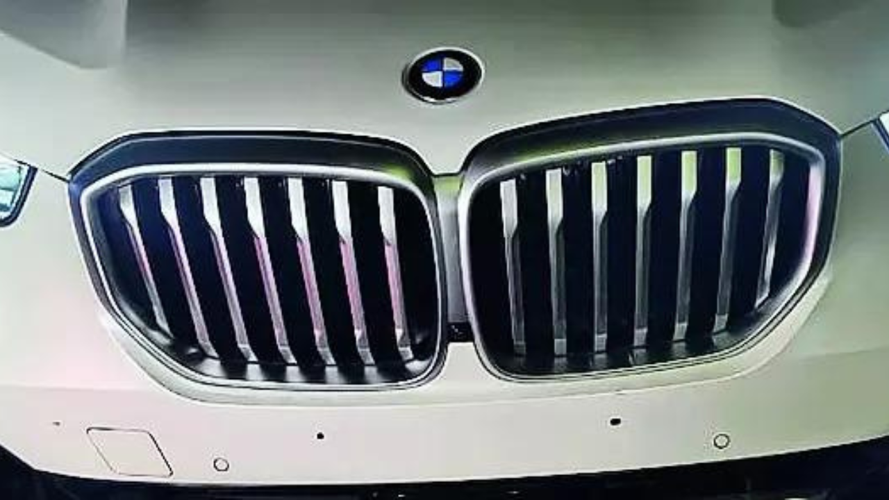 Kerala BMW owners among those drawing pension for poor