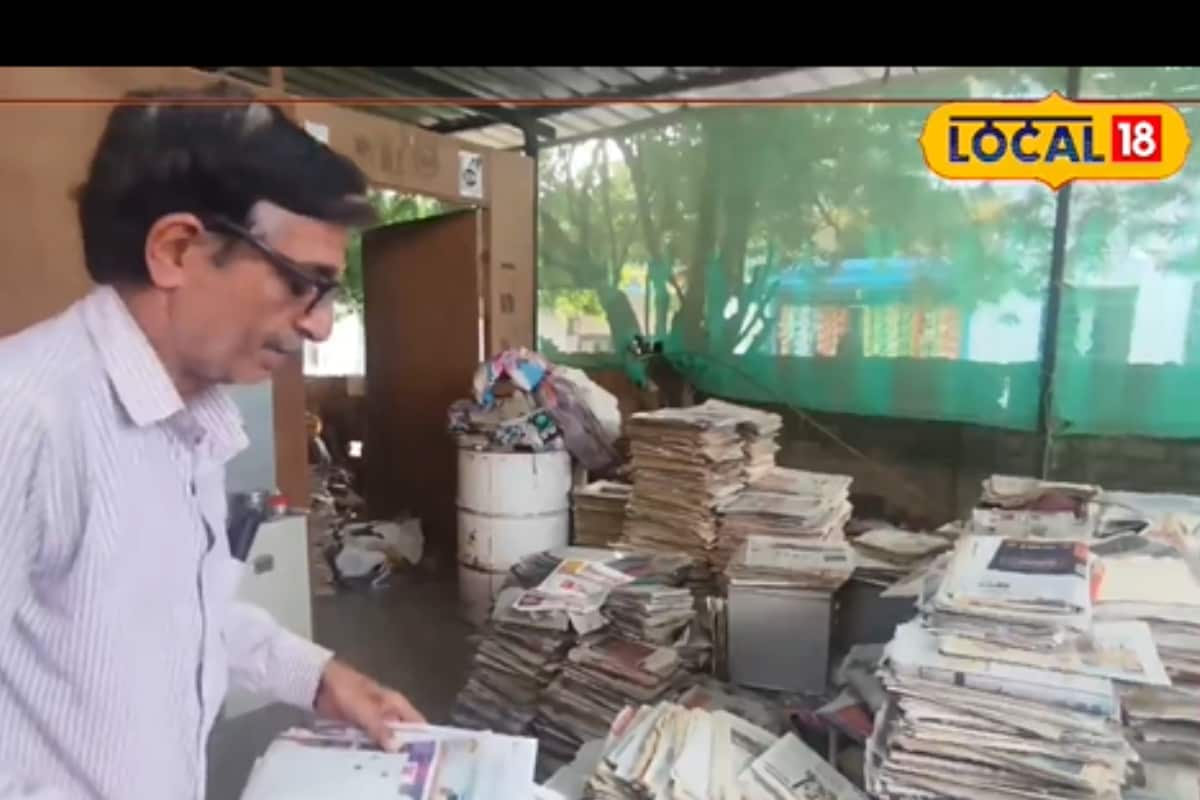 This Man Has Been Collecting Newspapers For 40 Years; Here’s Why
