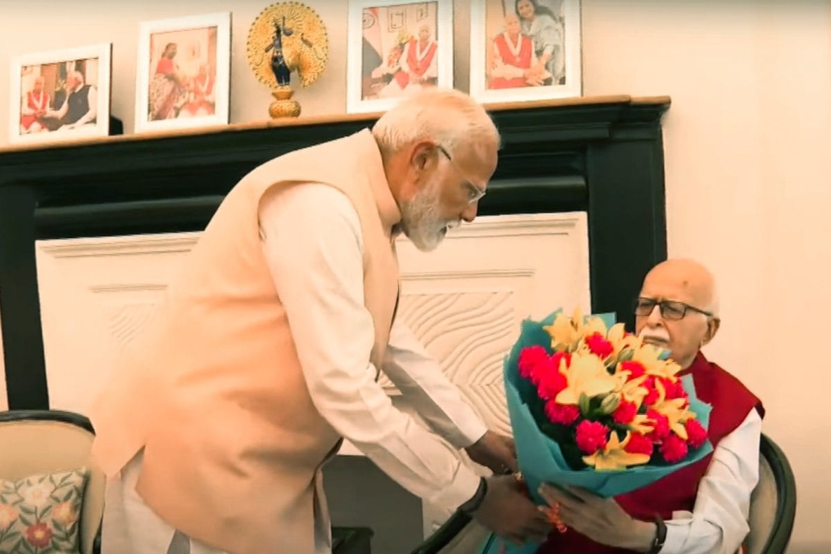 ‘Among India’s Most Admired Statesmen’: PM Modi Greets BJP Veteran LK Advani On His Birthday