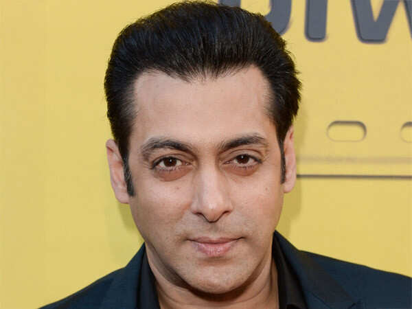 Salman Khan films Sikandar in Hyderabad with 4-layer security cover