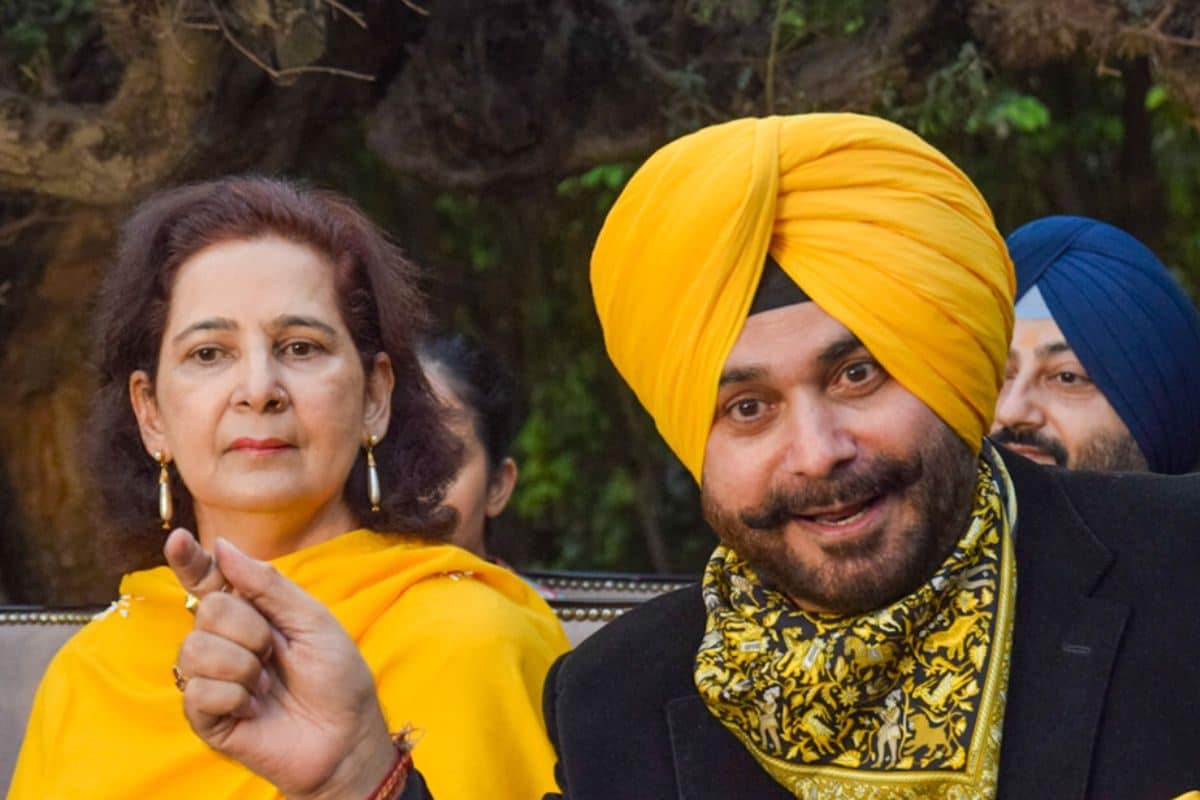 Navjot Singh Sidhu’s Wife Slapped With Rs 850 Crore Notice Over Cancer Cure Claims: Report