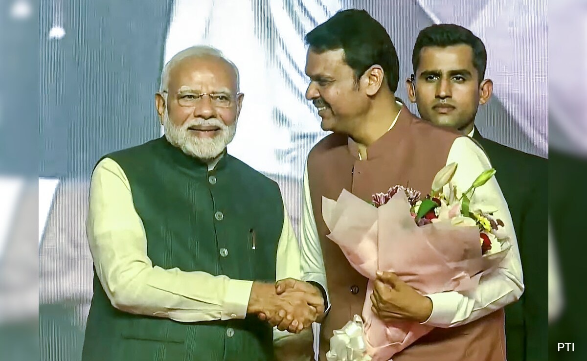 Live: D Fadnavis Is Maharashtra Chief Minister, E Shinde, Ajit Pawar His Deputies