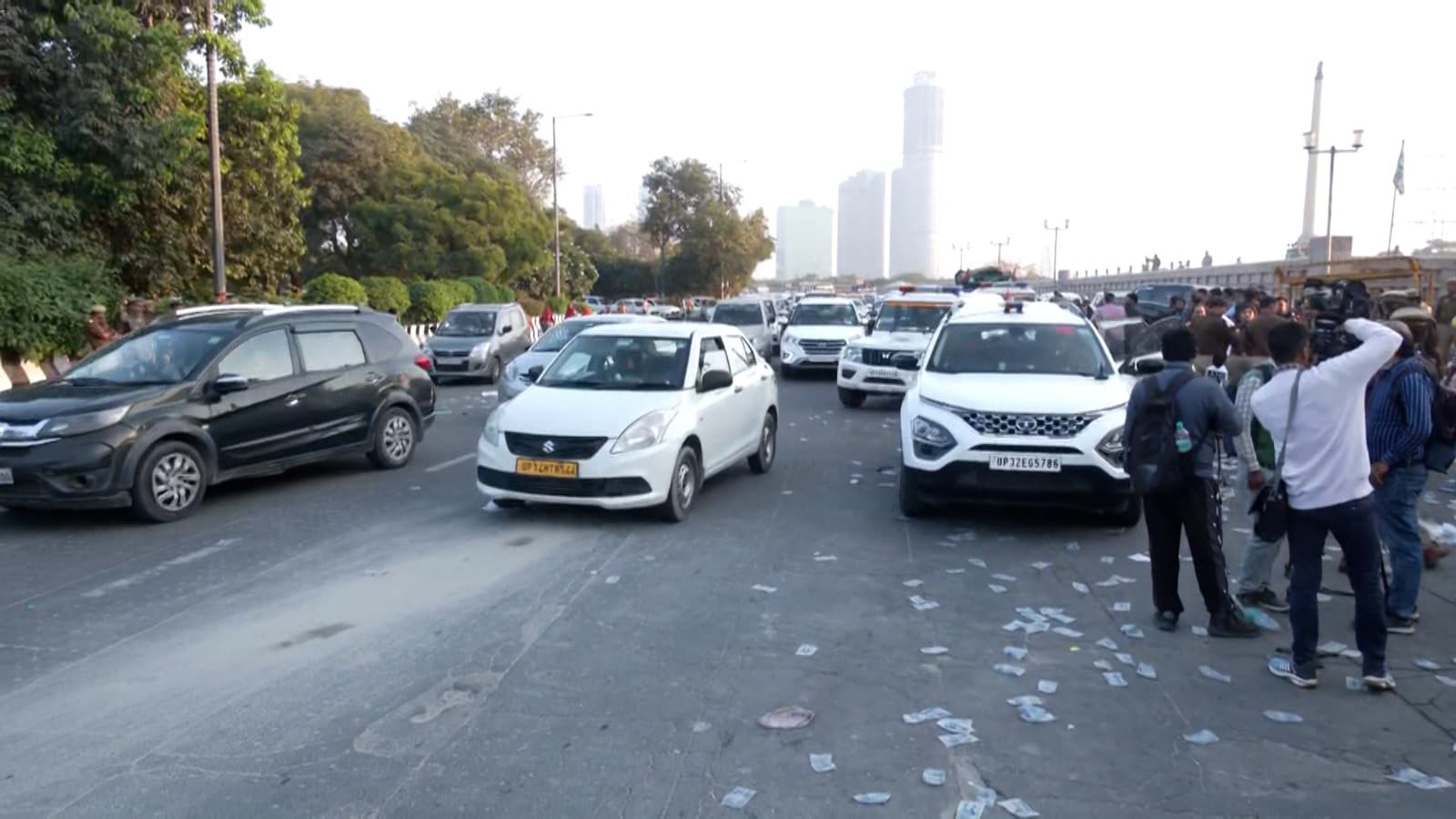 Cops Remove Barricades After Farmers Leave Protest Site On Noida Expressway