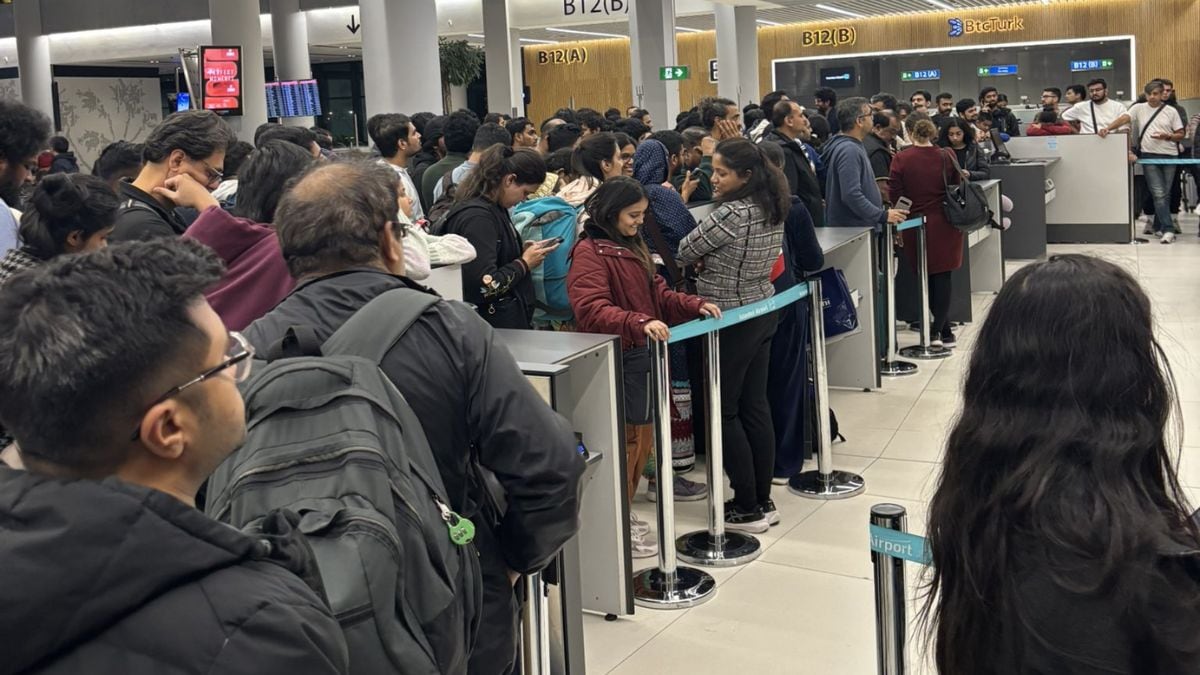 400 IndiGo Passengers Stranded In Istanbul Without Food, Accommodation