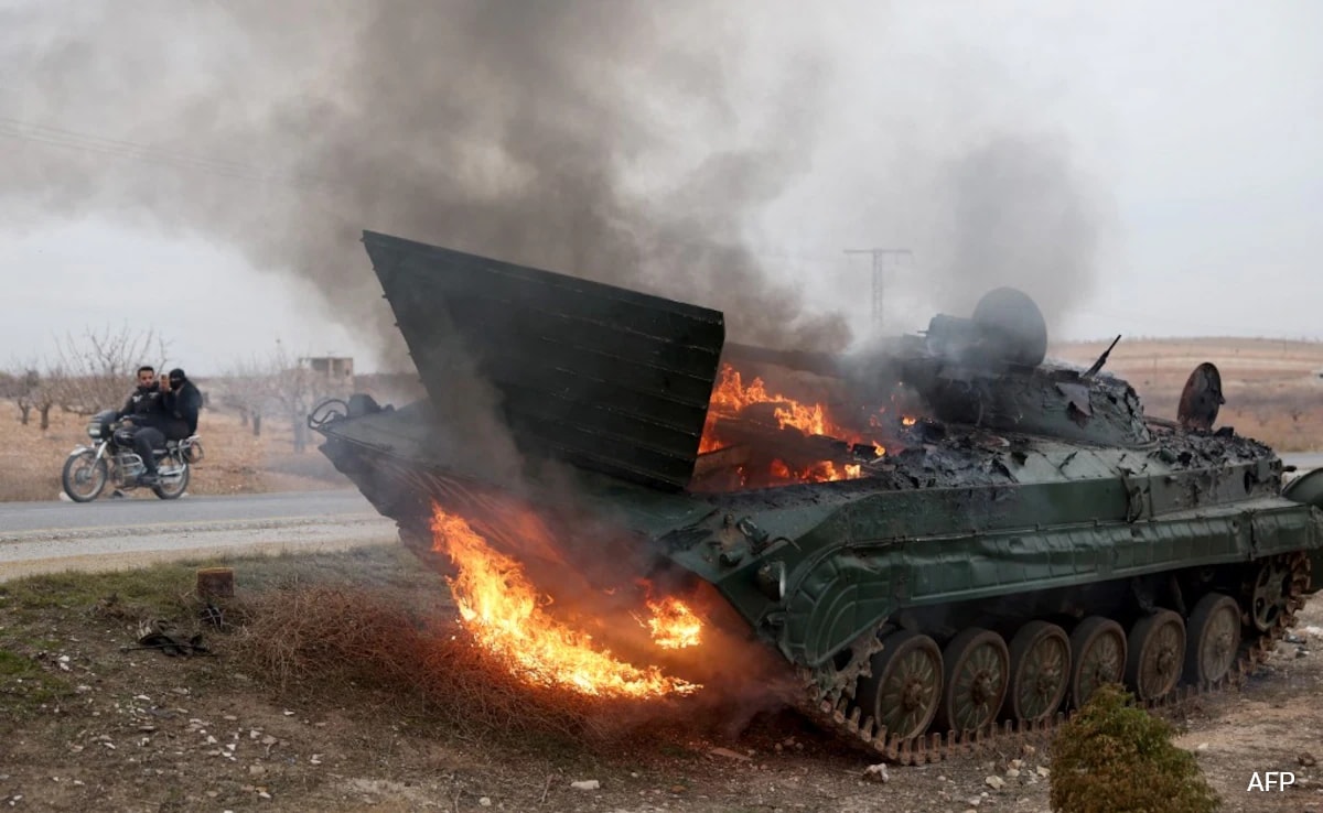 Syrian Rebels Say They Have Encircled Capital; Russia, Trump Weigh In