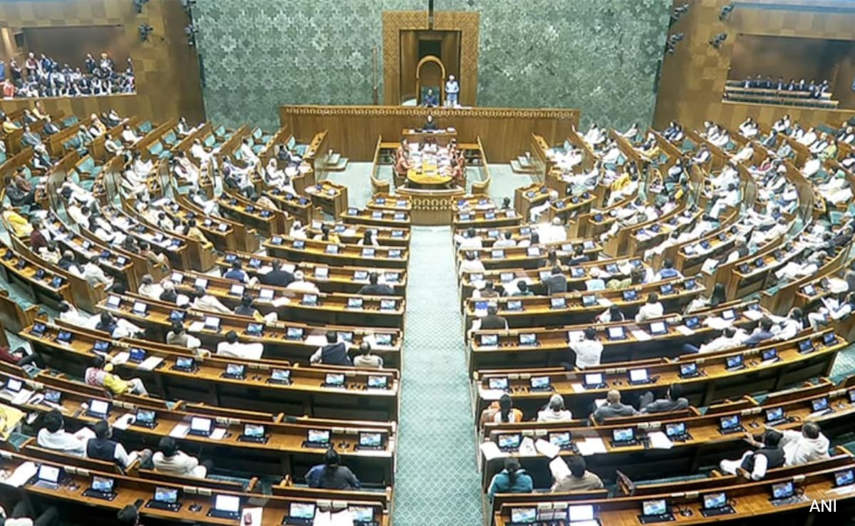 LIVE: Debate On Constitution, Priyanka Gandhi’s Debut Speech Today