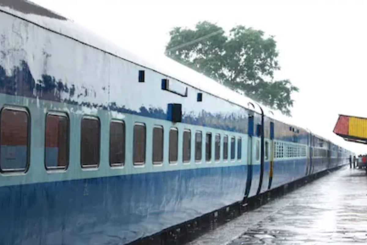 IRCTC Down: Rail Passengers Unable To Book Tickets After Major Outage