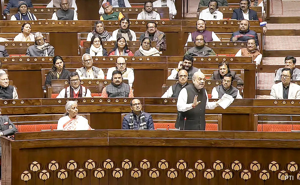 “Curtailed Freedom Of Expression”: Amit Shah Attacks Congress Over Constitution