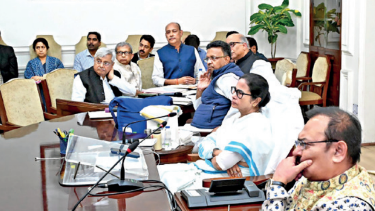 I am still here, I am the final word, West Bengal CM Mamata Banerjee tells TMC