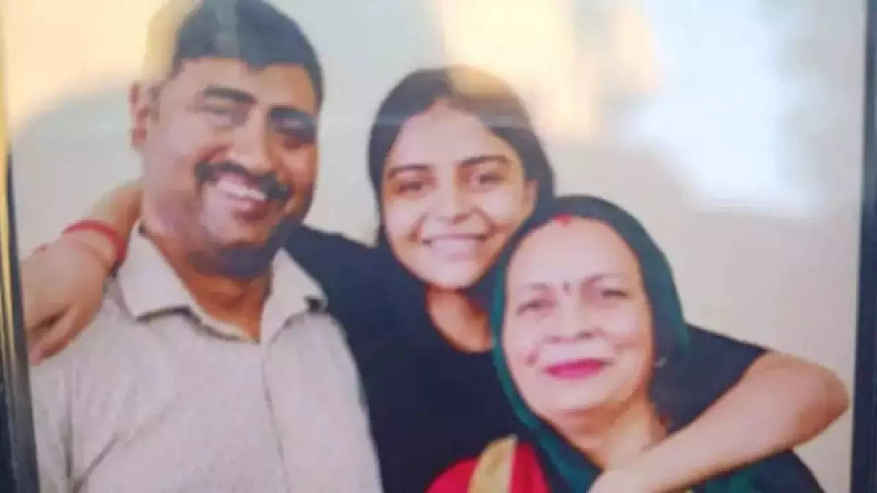 South Delhi horror: Youth murders Army veteran father, mother and sister