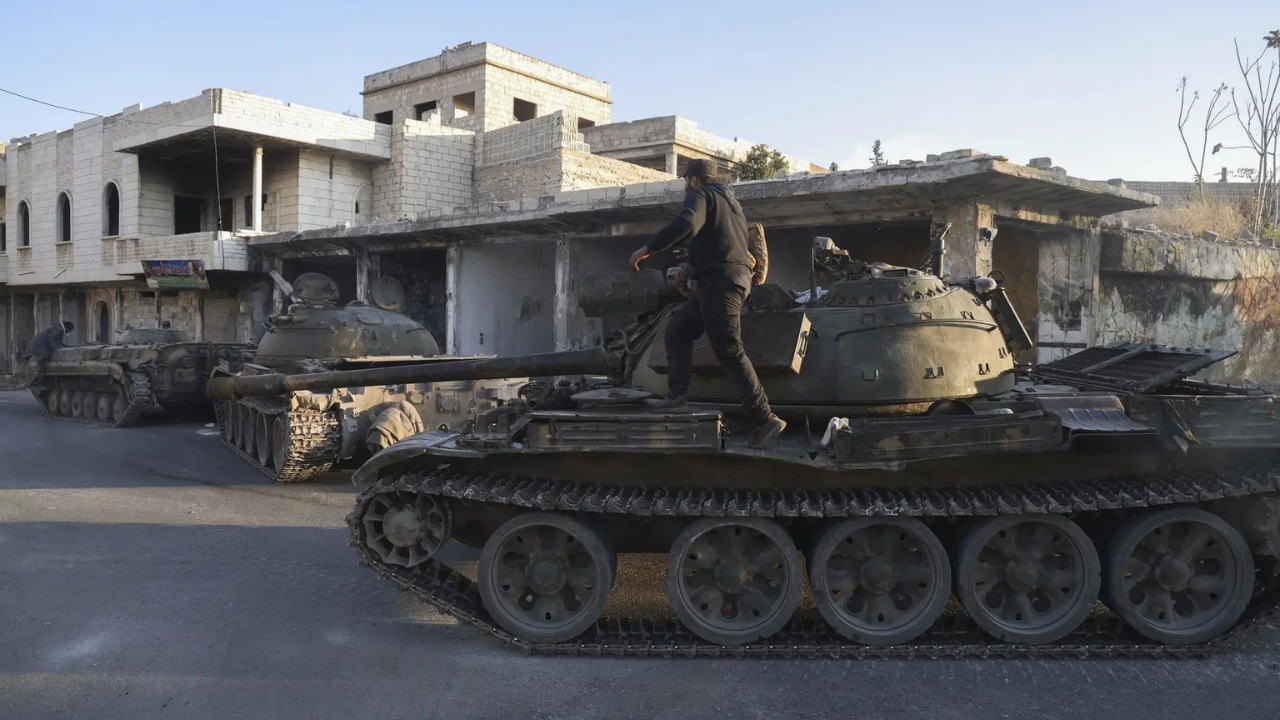 Days after Aleppo, Islamist-led rebels capture Syrian city of Hama