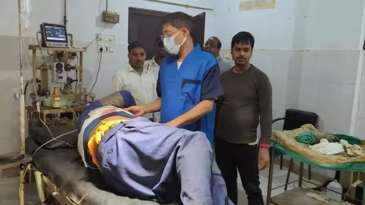 Convoy attacked in Bihar; driver shot in belly, drives 5km to protect 15 passengers