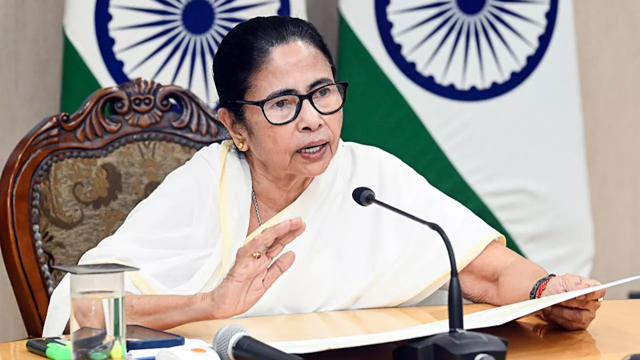 ‘Will we have lollipop?’: Mamata’s dig at provocative remarks by Bangladeshi politicos