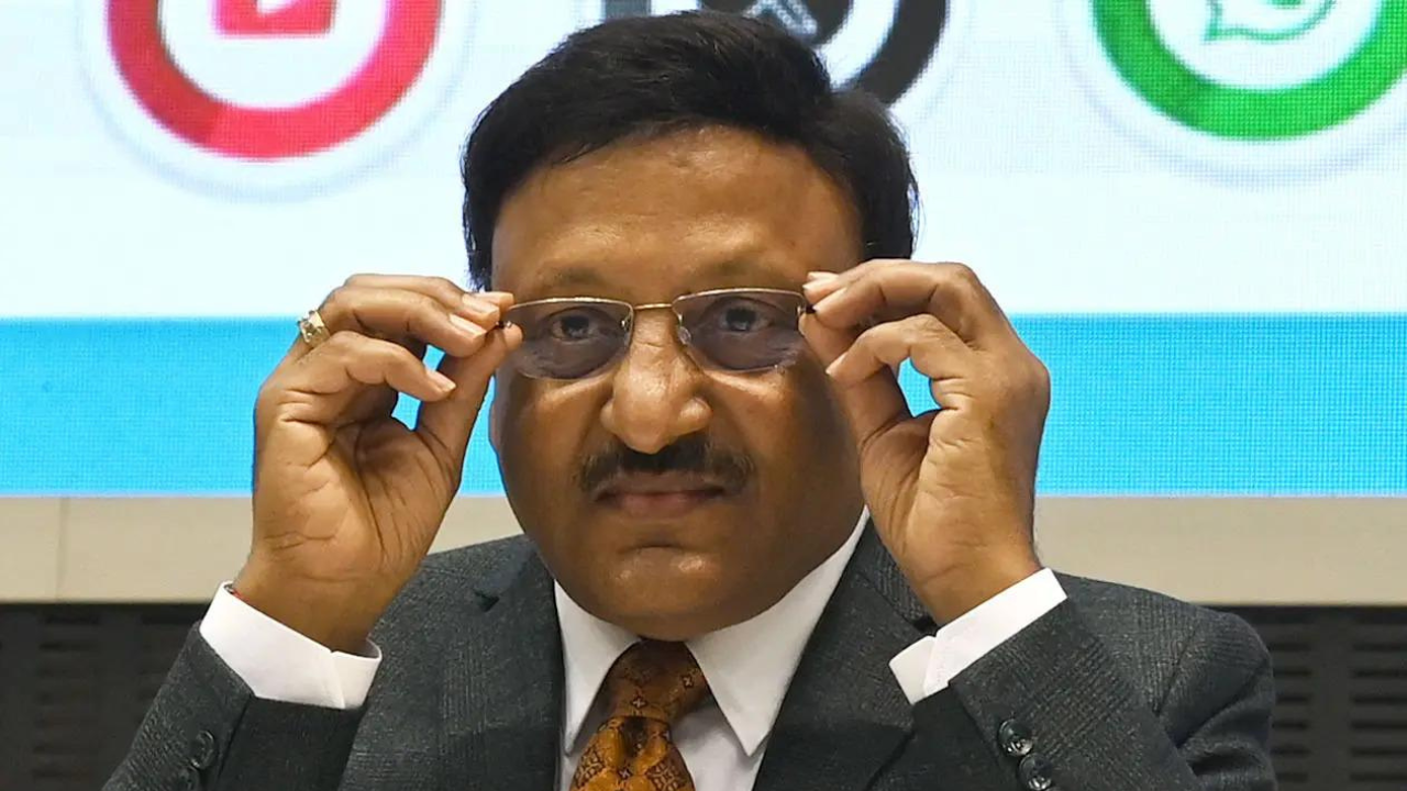 Make public poll rolls, booth-wise turnout in Maha, Congress tells EC