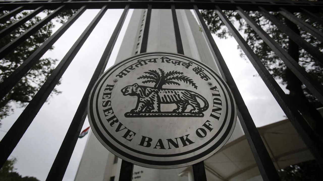 RBI receives bomb threat in Russian language, warns of blowing up the bank