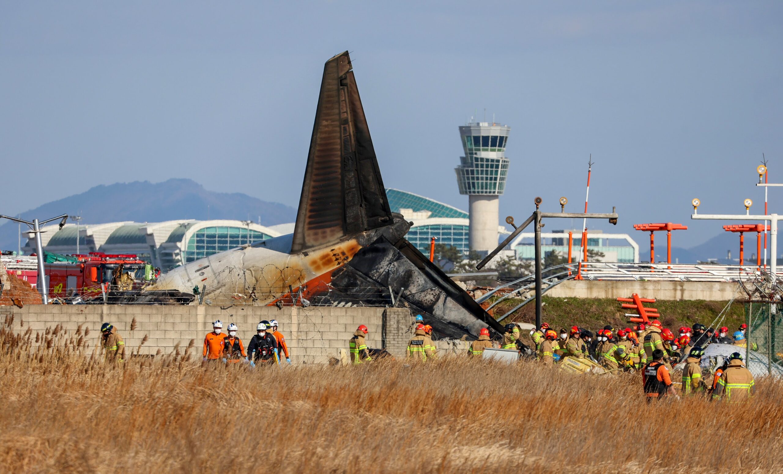 How 2 Crew Members In Deadly South Korea Plane Crash Survived