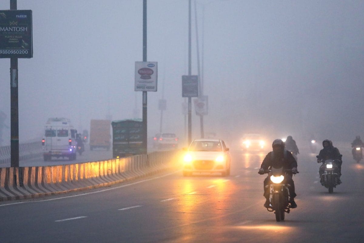 Delhi Weather Update: Shallow Fog Persists As Rains Predicted Today; AQI Remains ‘Poor’