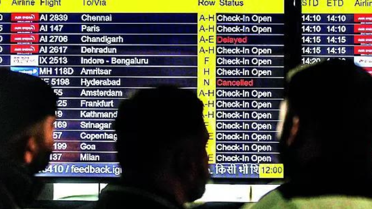 400 flights delayed, 45 cancelled at Delhi Airport due to dense fog