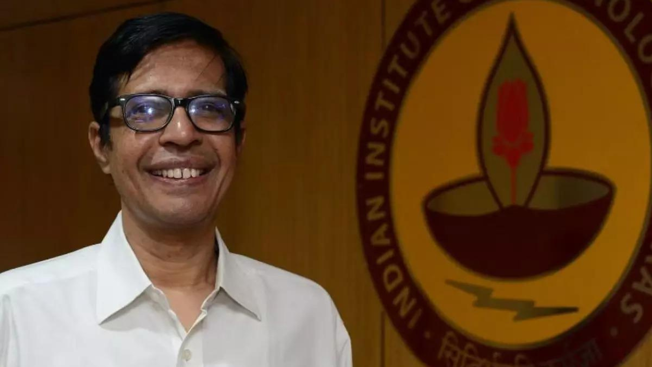 IIT-Madras chief hails ‘gaumutra’ for med value, draws flak