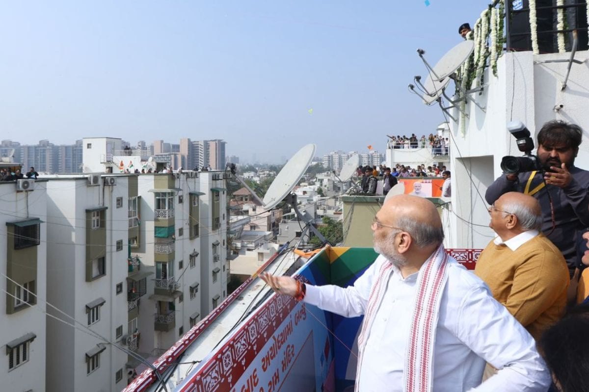 Amit Shah Enjoys Kite Flying During Makar Sankranti Celebrations In Ahmedabad Society | Watch