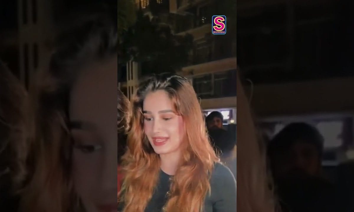 Mom & Daughter OR Sisters? Raveena Tandon And Rasha Thadani Confuse Paps! | Celebrity | N18S