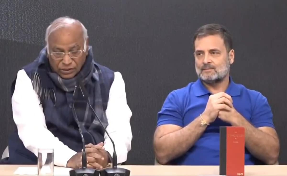 “Congress Finishing Its Allies One-By-One, Steals Their Agendas”: PM Modi