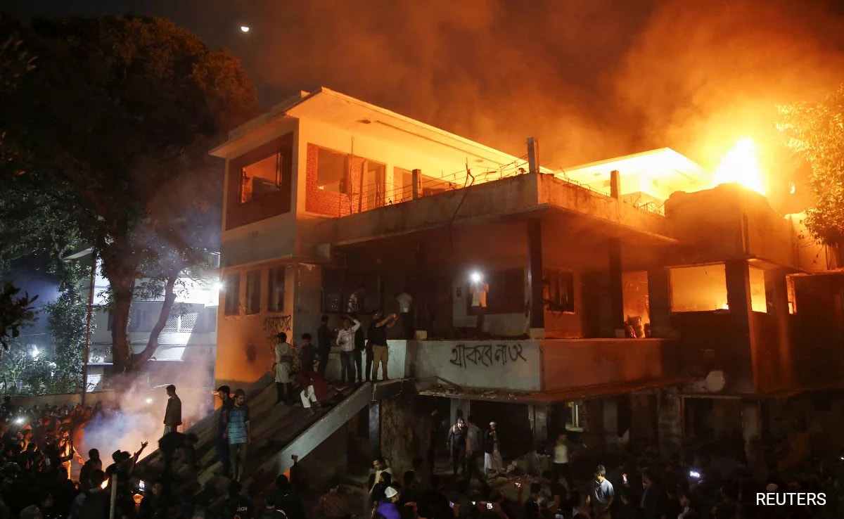 The India Link To Mujibur Rahman’s Dhaka House That Was Torn Down By Mob
