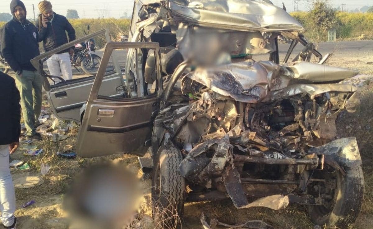 10 Devotees Killed As Car Collides With Bus On Way To Maha Kumbh