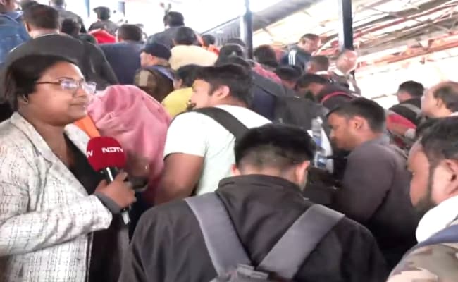 Ground Report: 12 Hours On, New Delhi Railway Station Remains Crowded