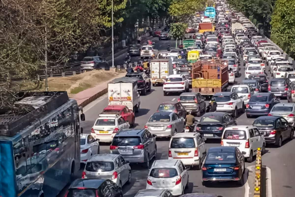 Delhi CM Swearing-In On February 20: Check Traffic Advisory, Diversions And Routes To Avoid
