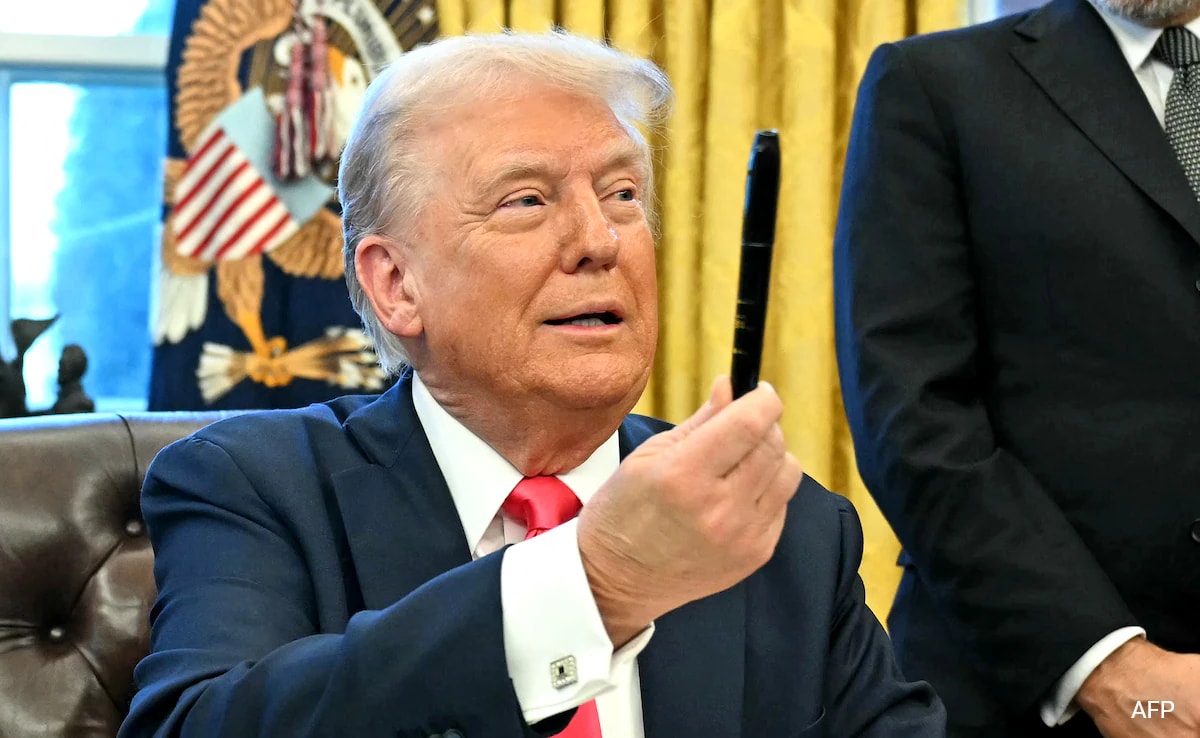 US Citizenship For  Million: Trump’s “Gold Cards” Offer For Rich Migrants