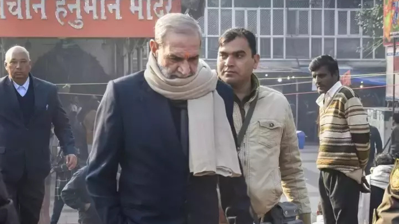 1984 riots: Ex-Cong MP Sajjan Kumar convicted for leading mob that killed 2