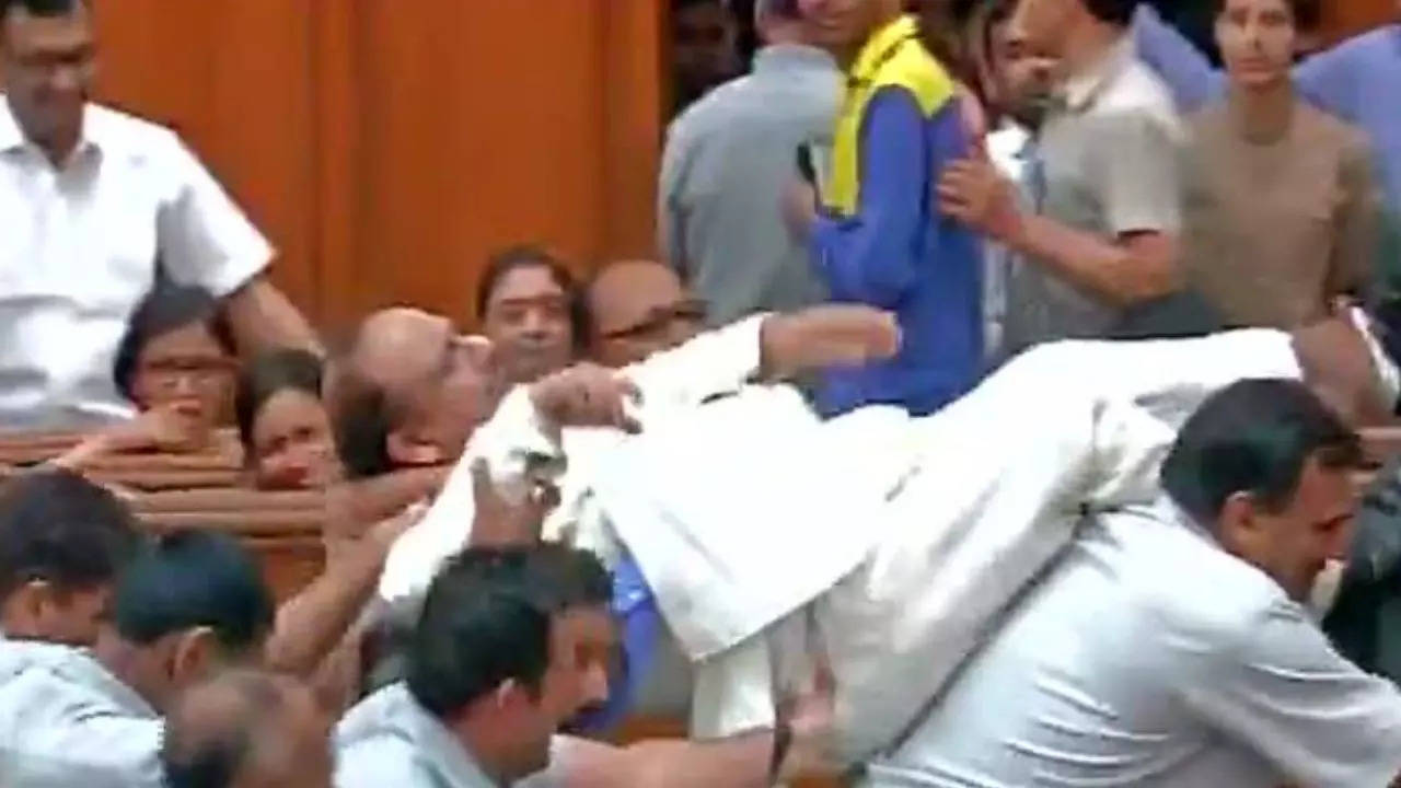 A decade ago, he was dragged out — now, Vijender Gupta will run the show as Delhi House speaker