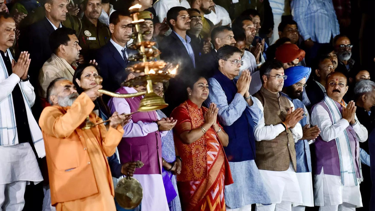 With ‘aarti’ on Day 1, CM Rekha moves to make Yamuna ‘identity of Delhi’