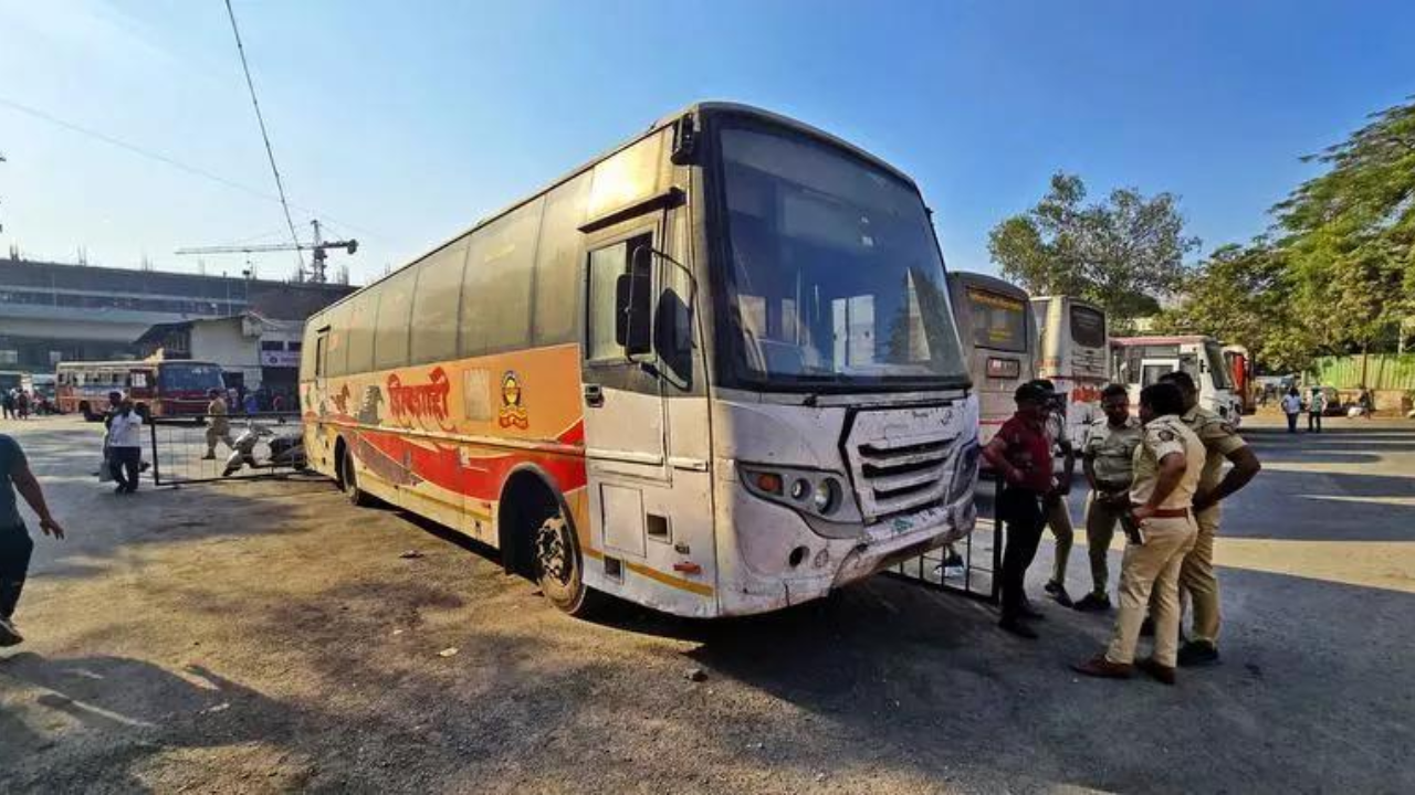 Pune rape case: Cops release poster of accused, announce Rs 1 lakh reward