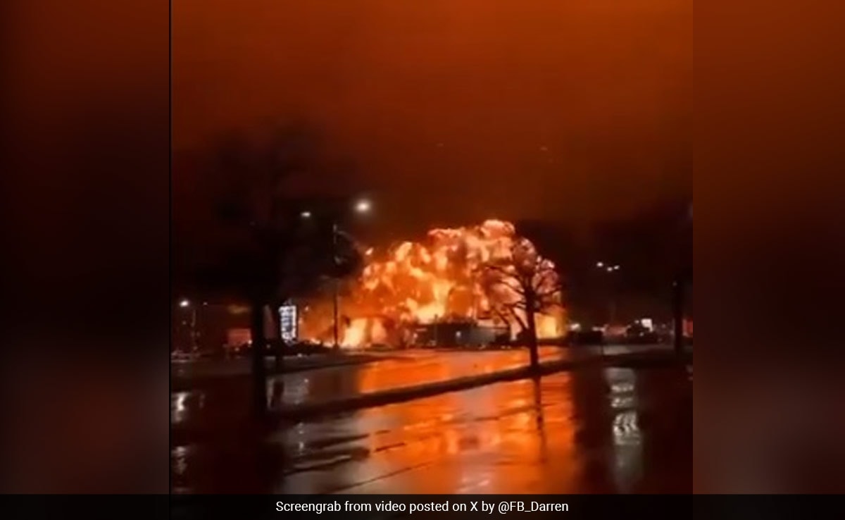 US Plane Crash Caught On House’s Doorbell Camera, Residents Run In Panic