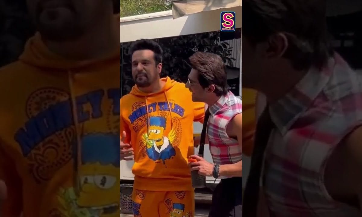 Fun Banter Between Laughter Chef Contestants At The Set While Getting Papped | N18S #Shorts