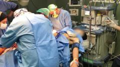 Wounded Palestinians dying over lack of supplies, US surgeon who worked in Gaza says