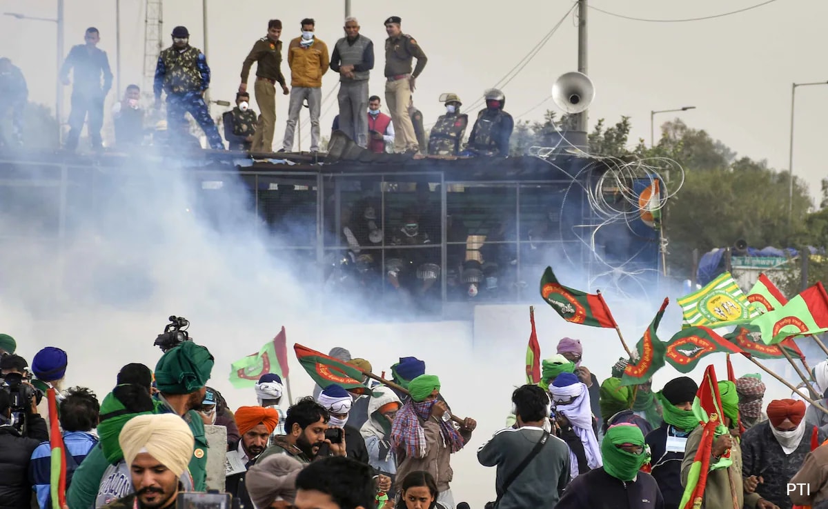 Farm Leaders Detained In Punjab’s Mohali, Cops Clean Up Shambhu Border