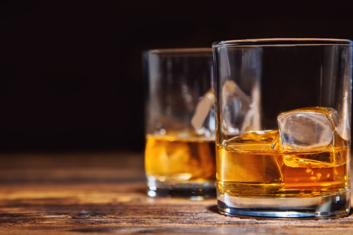 Raising The ‘Bar’: To Boost Bengaluru Nightlife, Karnataka Govt Set To Let Standalone Pubs Stay Open Till 1 AM